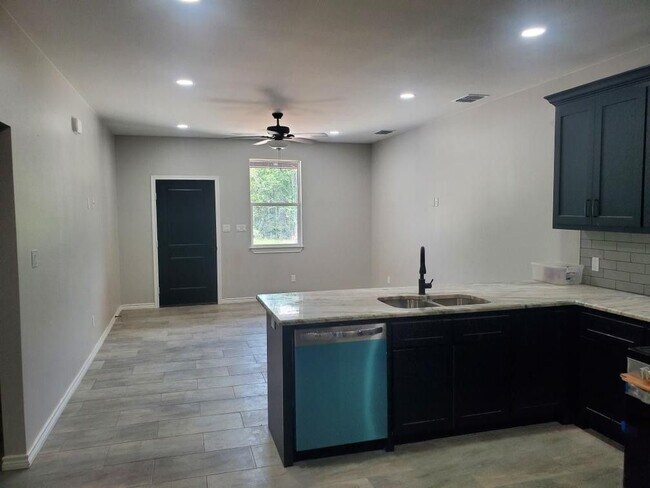 Photo - 1235 FM757 House