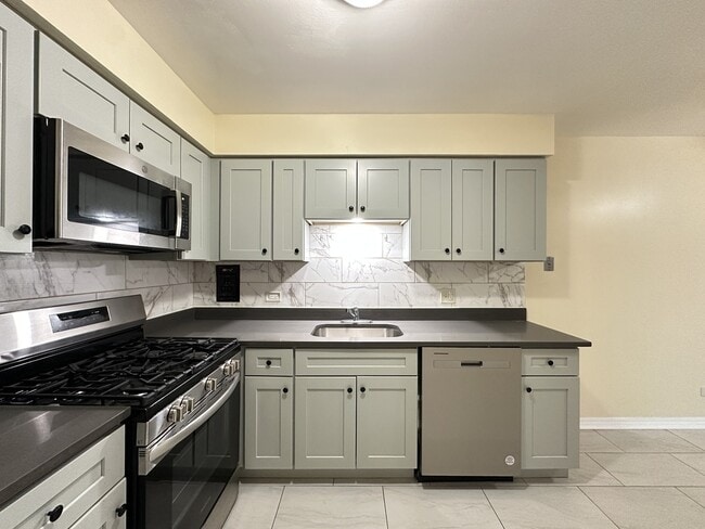 Photo - 630 Lincoln Ave Unidad 402