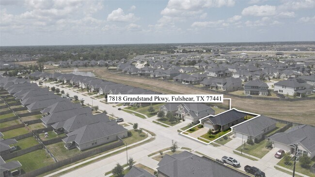 Photo - 7818 Grandstand Pkwy