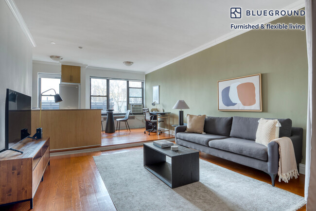 Building Photo - 10 Downing St Rental