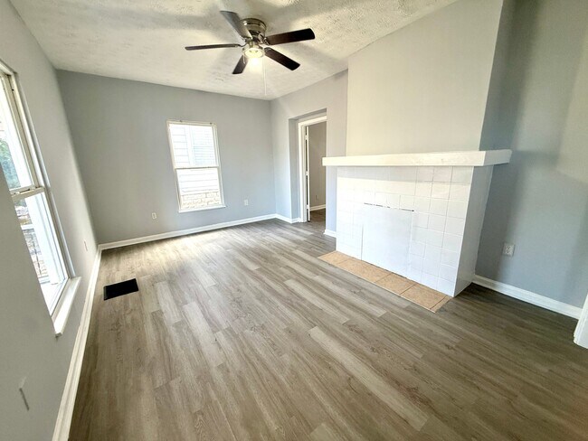 22 Pleasant Ave