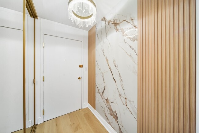 Photo - 88 W Schiller St Unit 906