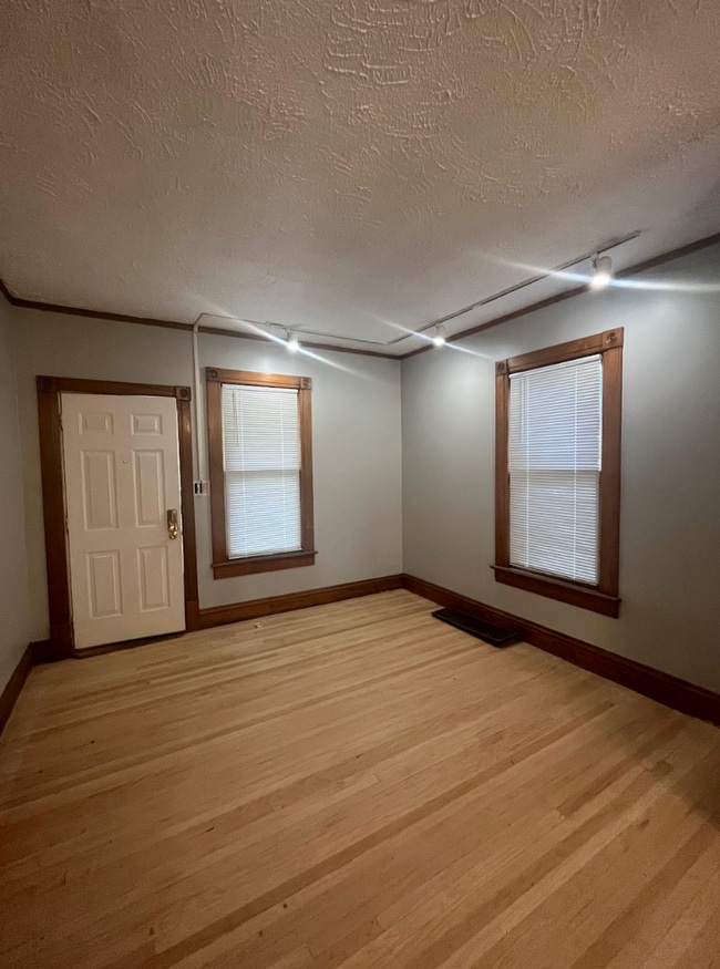 Photo - 3112 S 32nd Ave Unit 3112 S 32nd Ave #1