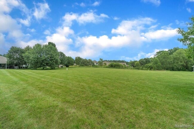 Photo - 1116 Lakeview Cir