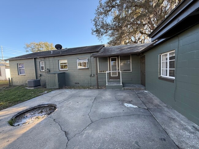 Photo - 69 E Seminole Ave