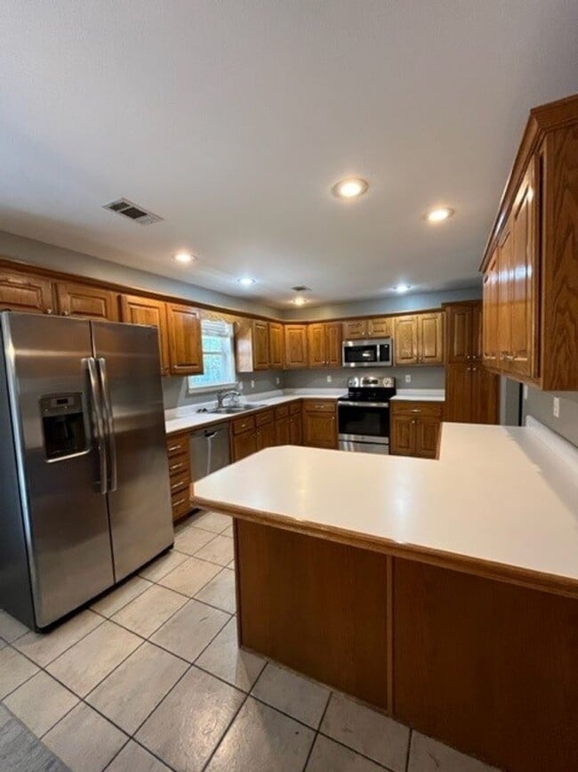 Photo - 3 Bed / 2 Bath in Hunters Ridge off of S. Culberhouse