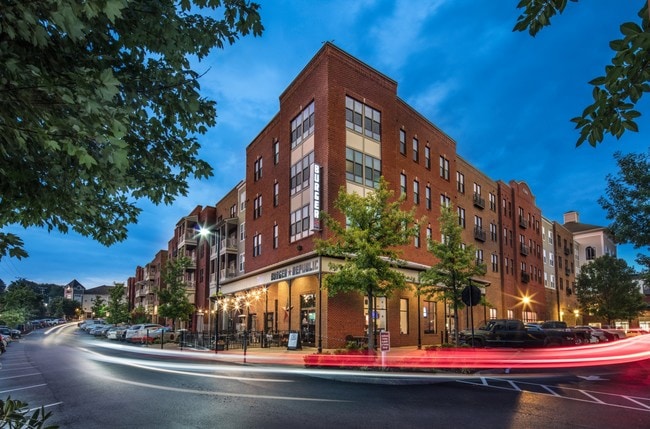 Lenox Village Town Center Apartments For Rent In Nashville Tn Forrent Com