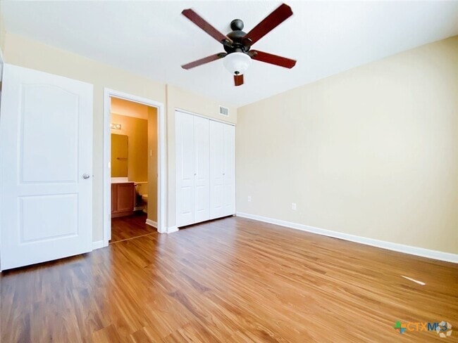 Building Photo - 118 Rush Haven Unit C Rental
