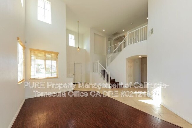 Photo - 35964 Camelot Cir