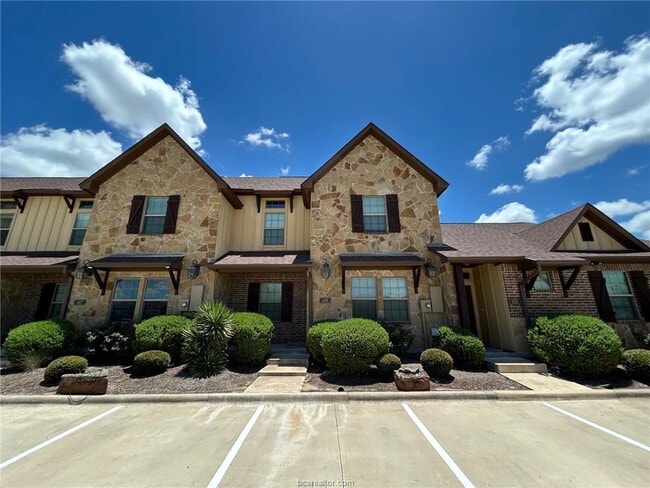 Building Photo - 419 Goldilocks Ln