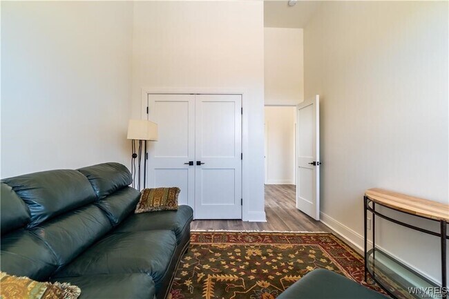 Photo - 340 Bird Ave