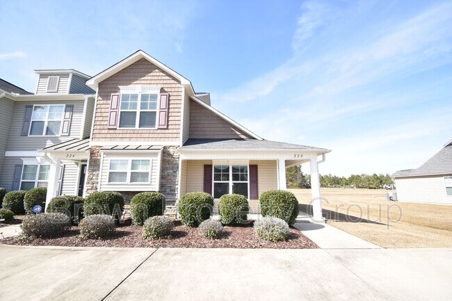 Photo - 220 Collinwood Dr