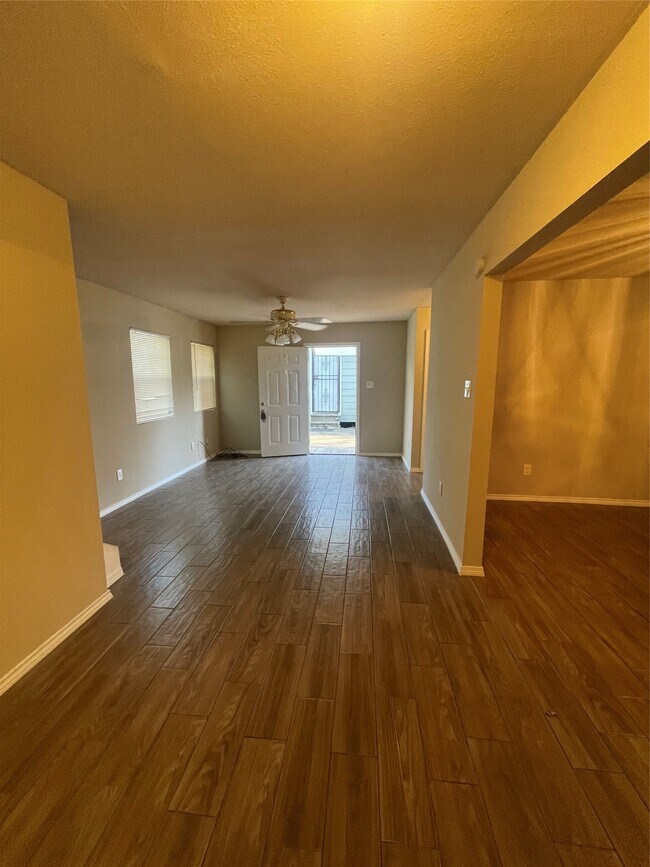 Photo - 5313 Carmen St