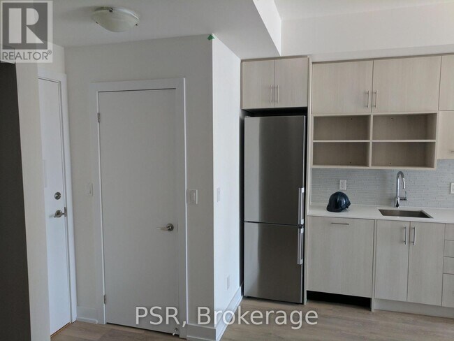 Photo - 150 Fairview Mall Dr Unité 211