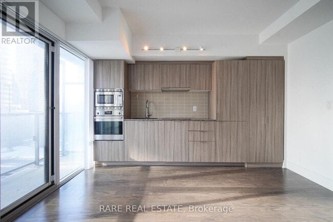 Photo - 955 Bay St. Unité 1002