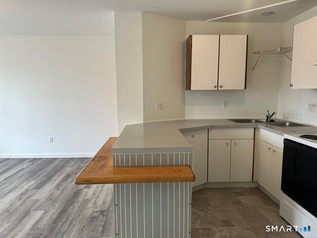 Photo - 1334 Dixwell Ave Unit C