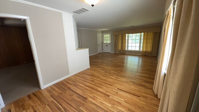 Photo - Discover this wonderful 3-bedroom, 2-bath home in Tulsa situated on a corner lot!