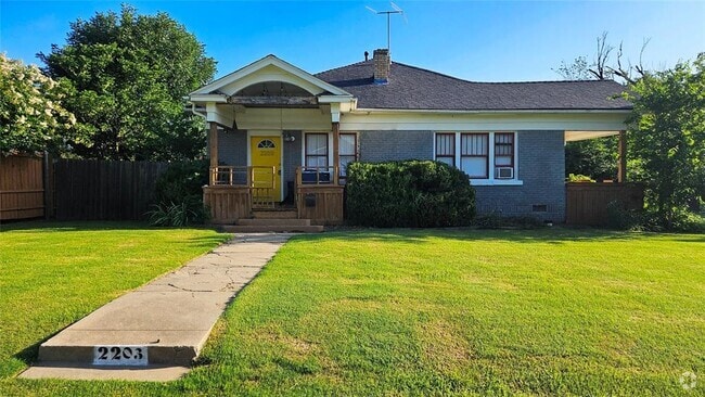 Building Photo - 2203 N Barnes Ave Rental