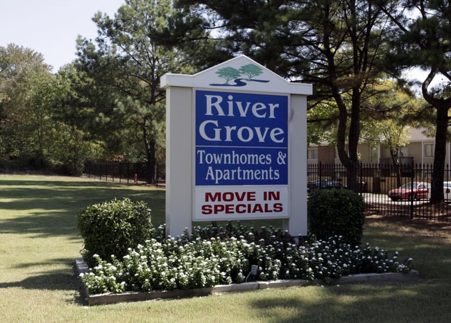 Photo - Rivergrove