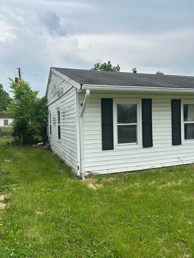 Photo - 722 St Paul Dr