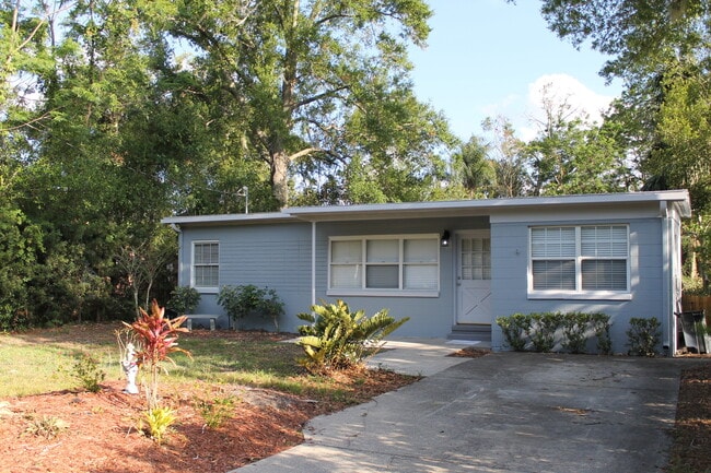 Photo - Adorable Mid Century Modern Bungalow in Winter Park!