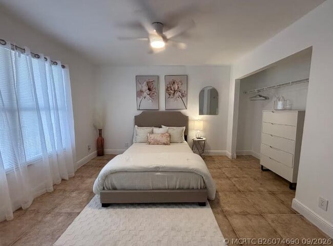 Photo - 1445 Lake Crystal Dr Unit E