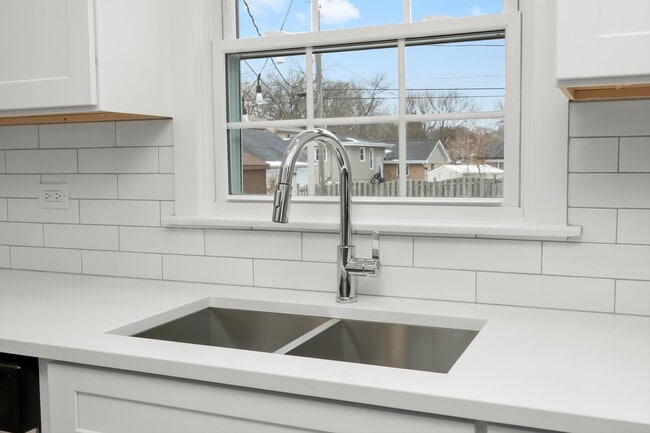 Photo - 7318 113th St