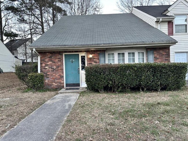 Photo - 417 Patrick Henry Ct Townhome