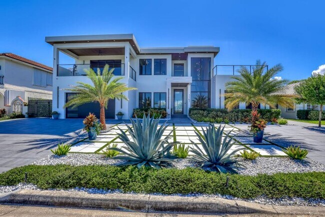 Photo - 1161 Pine Point Rd