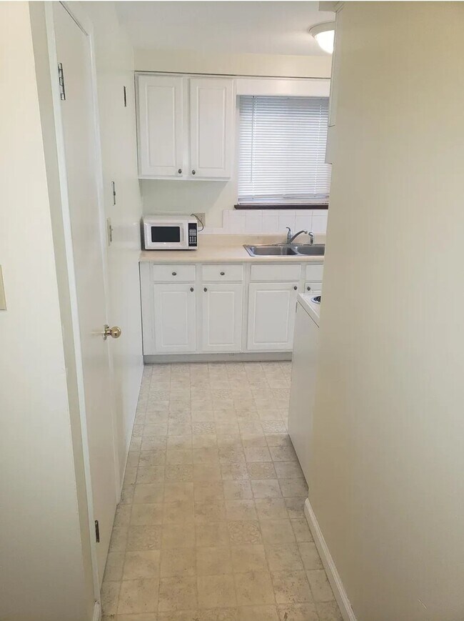 172 Spruce St Unit 2