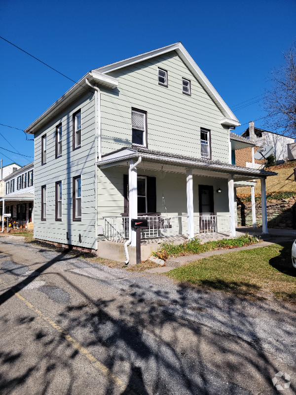 Building Photo - 403 High St Rental