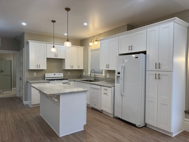 2146 C St Unit A
