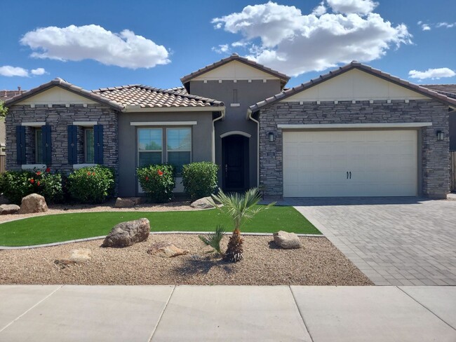 Pristine Luxury Rental: Stunning 4-Bed, 2.... - Pristine Luxury Rental: Stunning 4-Bed, 2....