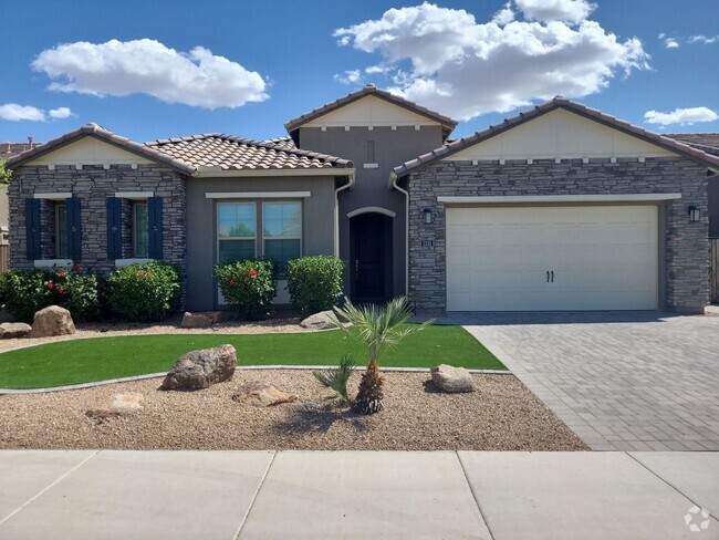 Building Photo - Pristine Luxury Rental: Stunning 4-Bed, 2....