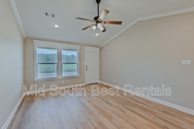 Photo - 829 Pine Tree Rd