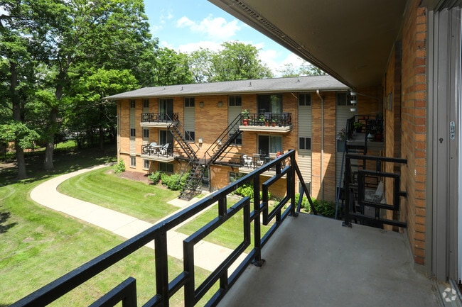 Wyndham Hill Apartments