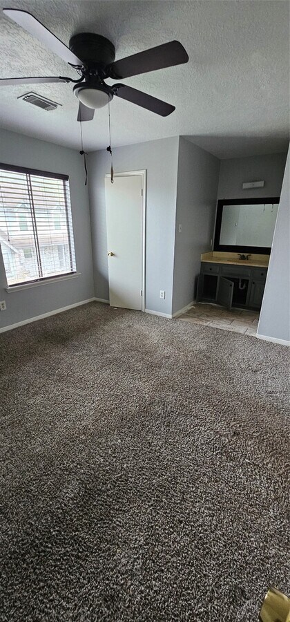 Photo - 2053 Country Village Blvd Unidad C