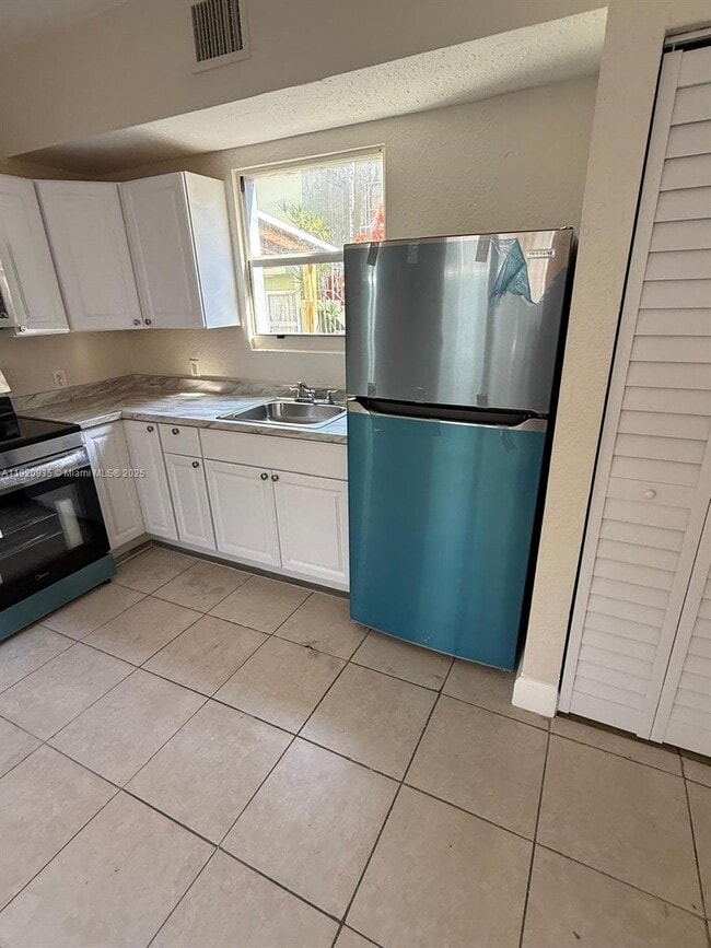 Photo - 829 SW 3rd St