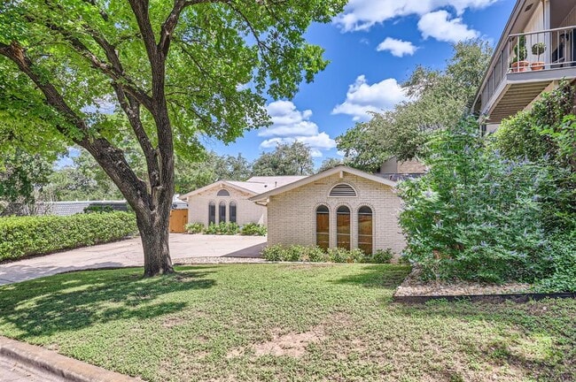 Photo - 3004 Maywood Cir