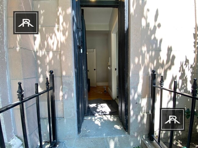 Photo - 1999 Commonwealth Ave Unit 1
