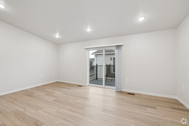 2BR, 2BA - 1,166SF - Livingroom