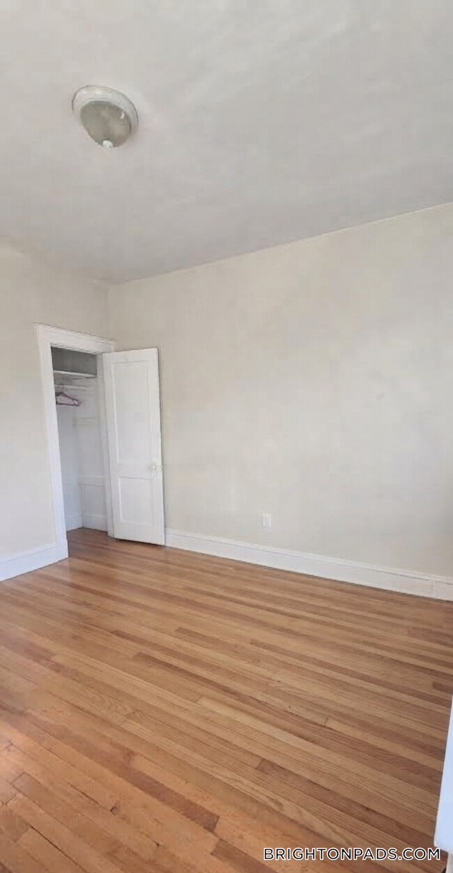 1564 Commonwealth Ave Unit 16