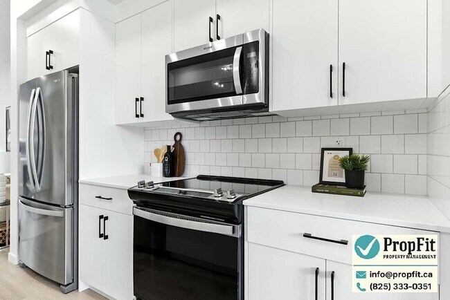 Photo - 7340 Klapstein Cres SW Unit Upper Floor