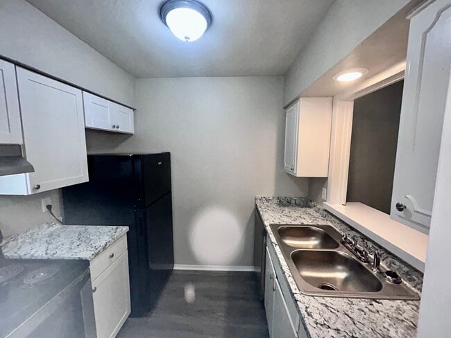 Photo - Midtown @ 7575