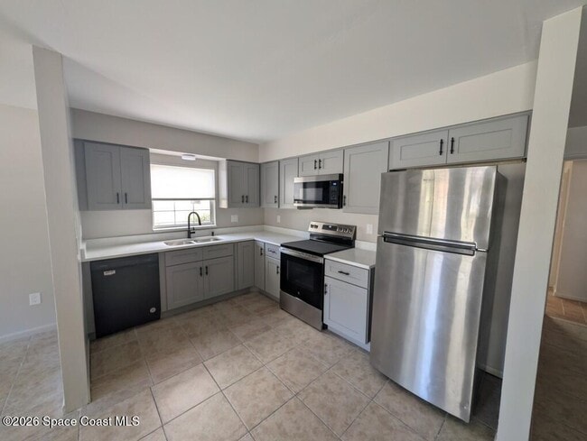 Photo - 142 E Towne Pl