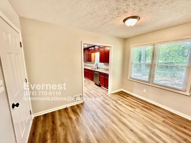 Photo - 200 Zion Wood Rd