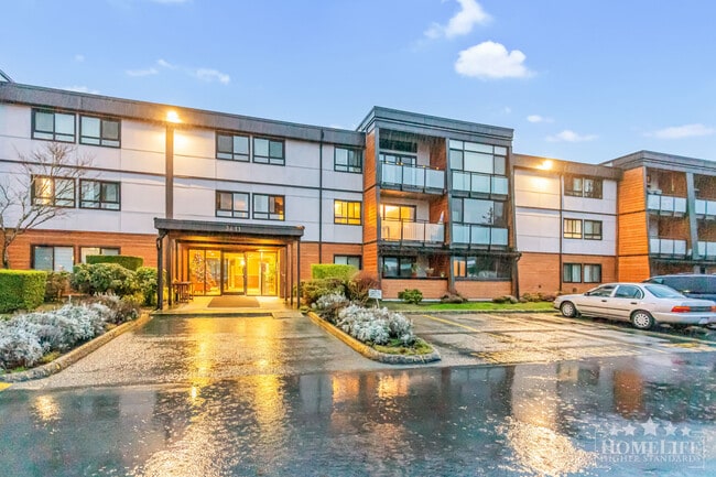 Building Photo - Spacious 3-Bedroom, 1.5-Bath Condo in Prime Steveston North Unit 120