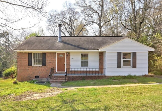 Building Photo - 2442 Tredway Dr Rental
