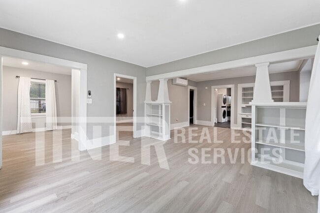 Photo - 348 B St