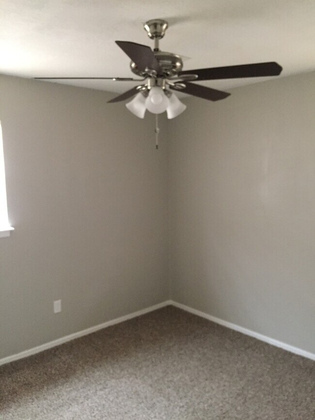 Photo - 4929 Brookdale Dr